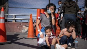 Confundidos y asustados, así viven en la frontera los venezolanos que piden asilo para entrar en EEUU