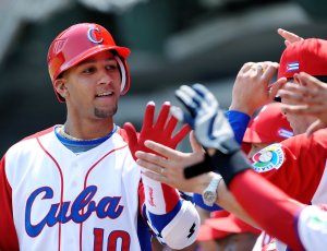Cuba convocó por primera vez a dos grandesligas para el Clásico Mundial de béisbol