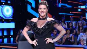 Con un top de encajes: Alicia Machado posó para una nueva sesión fotográfica