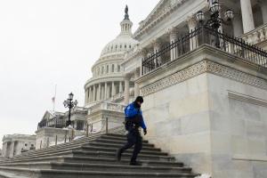 El fantasma del asalto al Capitolio acecha de nuevo las elecciones en EEUU