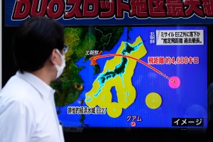 Corea del Norte lanza más misiles tras poner en alerta a Japón con otro proyectil