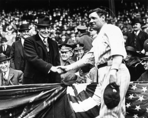 La millonada que recaudó subasta de guante del mítico Babe Ruth