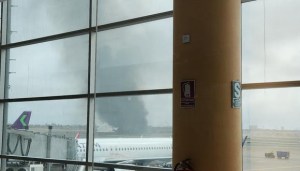 VIDEO desde la pista de la brutal colisión entre avión y camión de bomberos en Lima