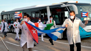 Las misiones médicas cubanas, entre denuncias por esclavitud e incumplimientos legales