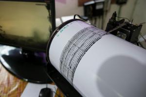 Sismo de magnitud 6,8 estremeció a diputados en la Asamblea Legislativa en El Salvador (VIDEO)