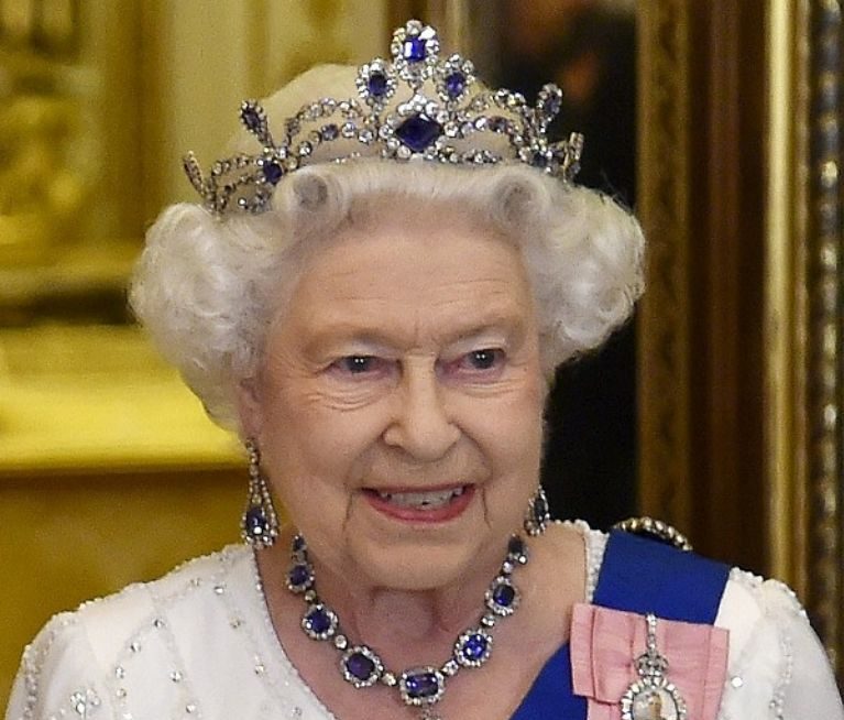 Мудрая королева. Тиары Елизаветы 2 королевы Великобритании. Корона Елизаветы 2.
