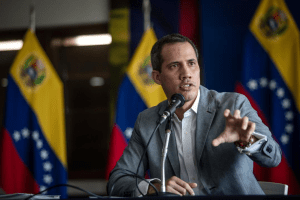 Guaidó asegura que Maduro beneficia a una elite criminal con el petróleo venezolano