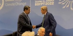Maduro saludó al enviado especial estadounidense John Kerry en la COP27 en Egipto (VIDEO)
