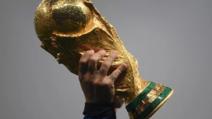 Qatar 2022: Incautaron más de un centenar de trofeos falsificados del Mundial