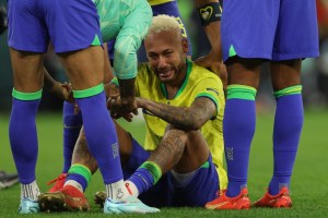 Bombazo en Brasil: Neymar puso en duda su continuidad con la selección y su familia lo convenció de seguir