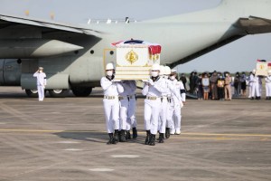 Recuperaron otros seis cuerpos tras el hundimiento de un buque de guerra tailandés