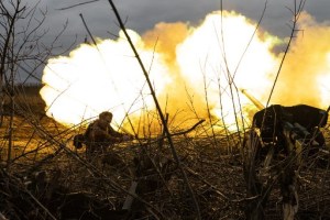 Ucrania despide el 2022 con el frente estable pero bajo ataques de misiles