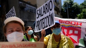 “¿Qué se puede hacer con eso?”: Sindicalistas venezolanos exigen al régimen de Maduro un aumento del salario mínimo