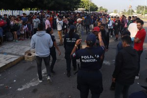 Trifulca entre migrantes para recibir atención en el estado mexicano de Chiapas
