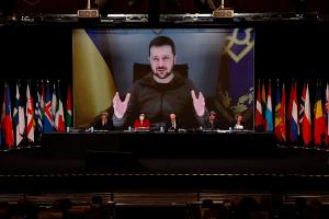 El pueblo ucraniano recibe en manos de sus líderes el premio Sájarov del Parlamento Europeo
