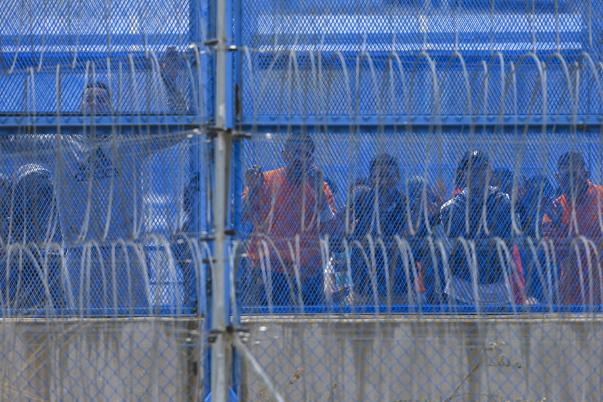 Ecuador cierra una cárcel y traslada a sus 204 reclusos a otras prisiones