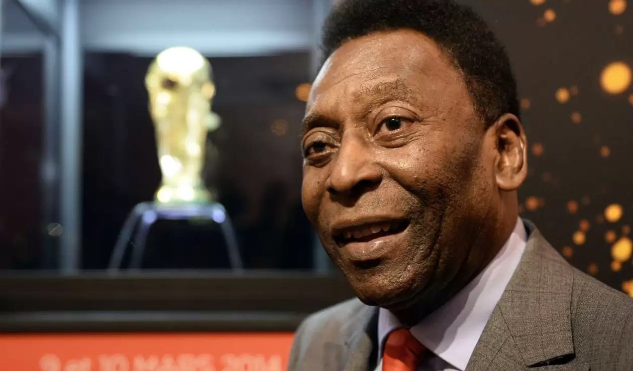 Pelé entierra un año trágico para el fútbol