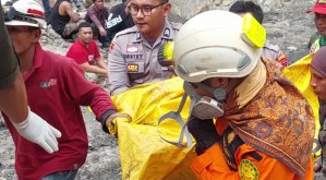 Al menos nueve muertos en una explosión en mina de carbón en Indonesia