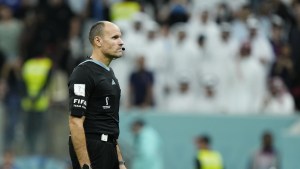 Tras incidentes en el Países Bajos-Argentina, Fifa decidió “mandar pa’ casa” al polémico árbitro Mateu Lahoz