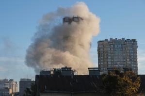 Se activan las alertas aéreas en Kiev tras fuerte explosión: personas se refugian en el metro ante posible ataque ruso