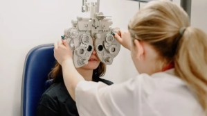 Día mundial del oftalmólogo: historia e importancia de una especialidad esencial para la calidad de vida