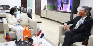 Delcy Eloína se reunió con embajador de Países Bajos para la reapertura de la frontera con Aruba, Curazao y Bonaire