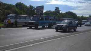 Transportistas realizaron paro en zona norte de Anzoátegui y exigen aumento del pasaje