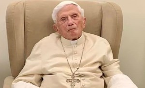¿Cuál es la enfermedad que padece Benedicto XVI?