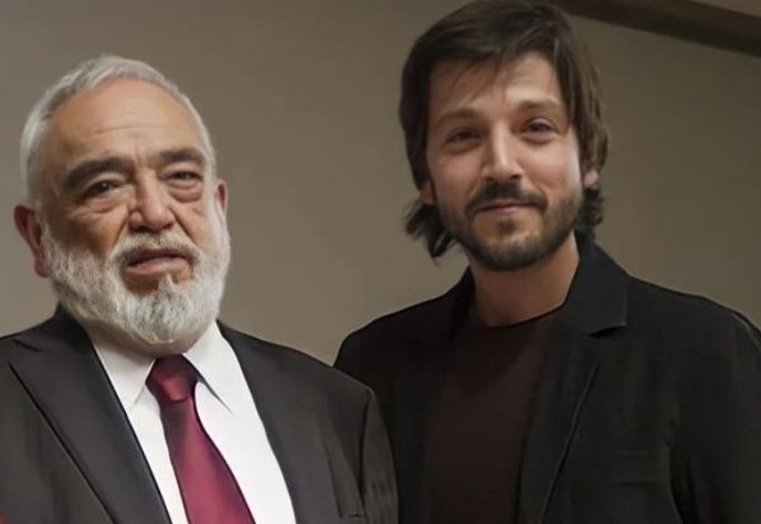 Muere el escenógrafo mexicano Alejandro Luna Ledesma, padre del actor Diego Luna