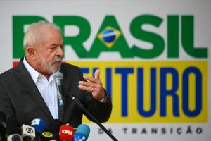 Lula anuncia los primeros cinco ministros para su Gobierno