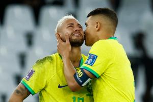 “Todavía no he aprendido a perder”, expresó Neymar tras llegar a Brasil
