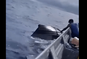VIDEO: hallaron bote que zozobró con 21 venezolanos cerca de la isla de San Andrés