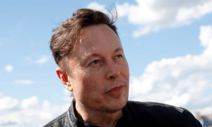 Elon Musk fue desplazado por otro magnate, ya no es el hombre más rico del mundo