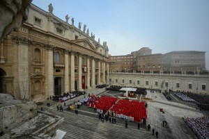 ¿Por qué el Vaticano no declaró luto oficial el día del funeral de Benedicto XVI?