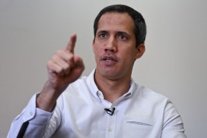 Juan Guaidó: No es creíble la versión “oficial” del suicidio de Leoner Azuaje