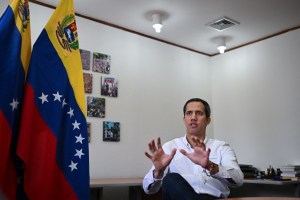 Juan Guaidó le recordó a Jorge Rodríguez quiénes son los que tienen historial de corrupción