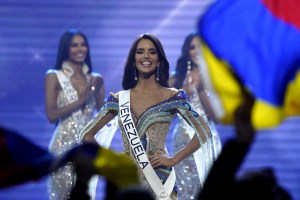 Las gradas del Miss Universo se rebelaron contra el resultado y gritaban “Venezuela” a todo pulmón (Video)