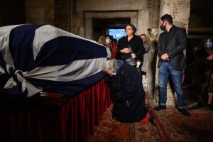 Funeral del exrey griego Constantino II se lleva a cabo en Atenas (FOTOS)