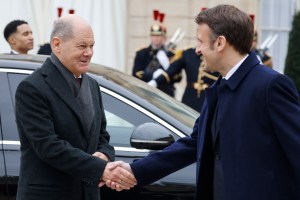 “Por el tiempo que sea necesario”: Francia y Alemania ofrecen su apoyo “indefectible” a Ucrania