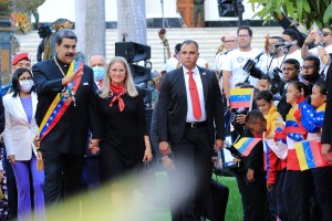 “Parece que el enfermo se recupera”: El cuento de Maduro sobre el “crecimiento económico” en 2022