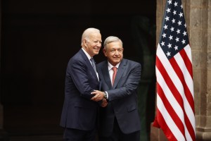 Biden ya llegó al Palacio Nacional de México para reunirse con López Obrador (Fotos)