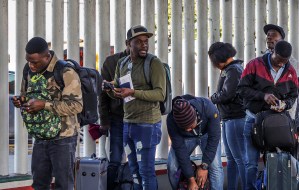 Desesperanza impulsa nueva ola migratoria en Venezuela