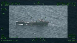 Guardia Costera de EEUU rastrea un presunto barco espía ruso frente a la costa de Hawái