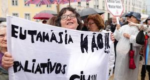 El Tribunal Constitucional vuelve a frenar la eutanasia en Portugal