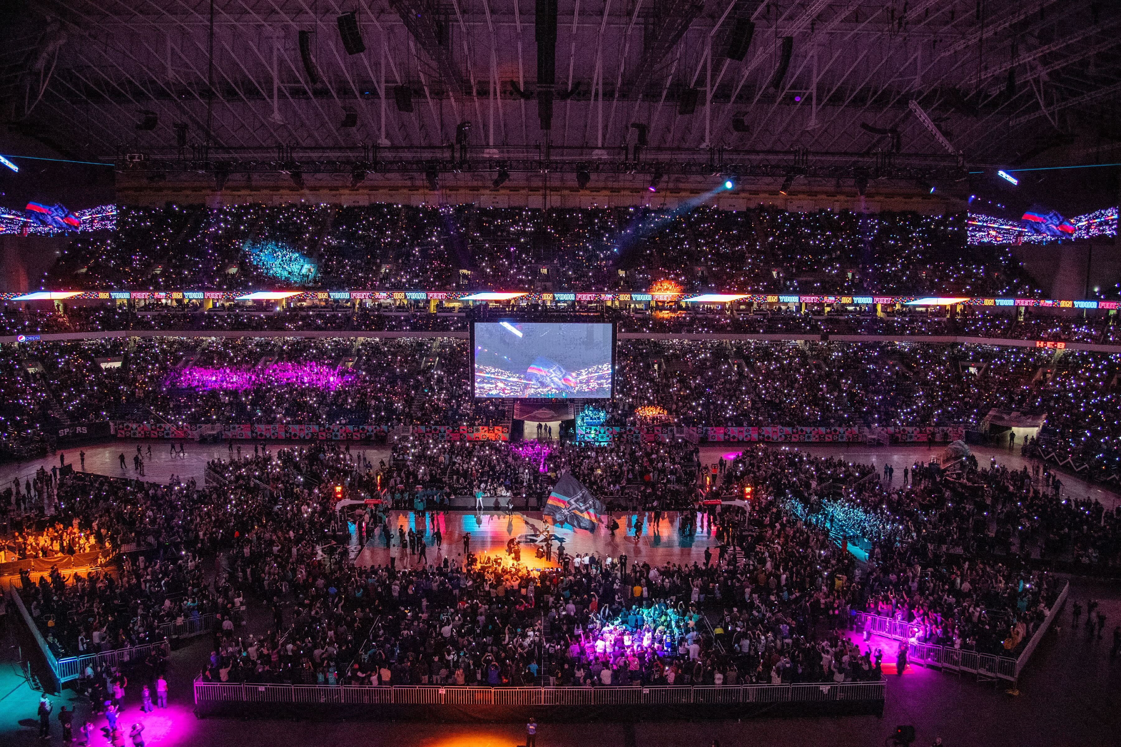 Los San Antonio Spurs baten el récord histórico de asistencia en la NBA (Detalles)