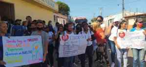 Maestros de Falcón se alzaron otra vez en las calles: “A nuestros hijos les están violando sus derechos”