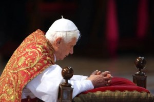 Le atribuyen milagro en 2013 a Benedicto XVI y crecen pedidos de reconocimiento para su santificación