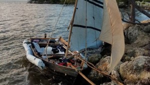 La desesperación obliga a centenares de cubanos a navegar en balsas hacia Florida (VIDEO)