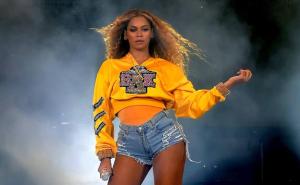 La cantante Beyonce no se puso pantaletas durante un concierto y mostró absolutamente TODO (Video)