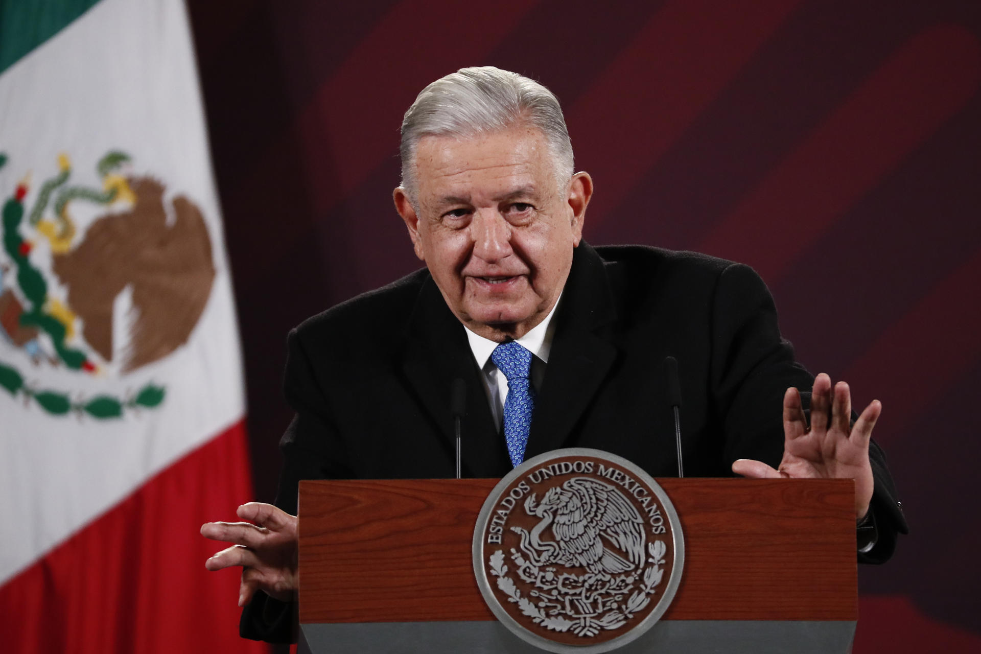 Presidente de México ve positiva la nueva política migratoria de EEUU